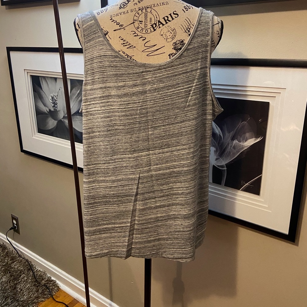 Gently Used Apt 9 Modern Essentials Tank 1X 16/18